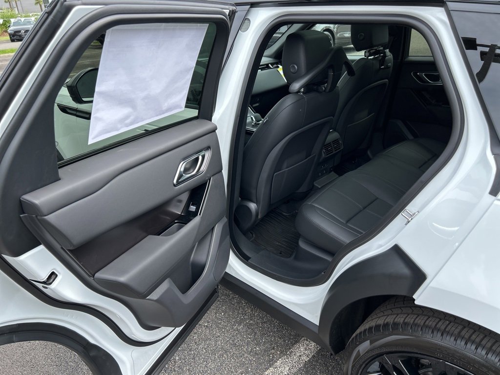 New 2026 Land Rover Range Rover Velar Dynamic SE image 15