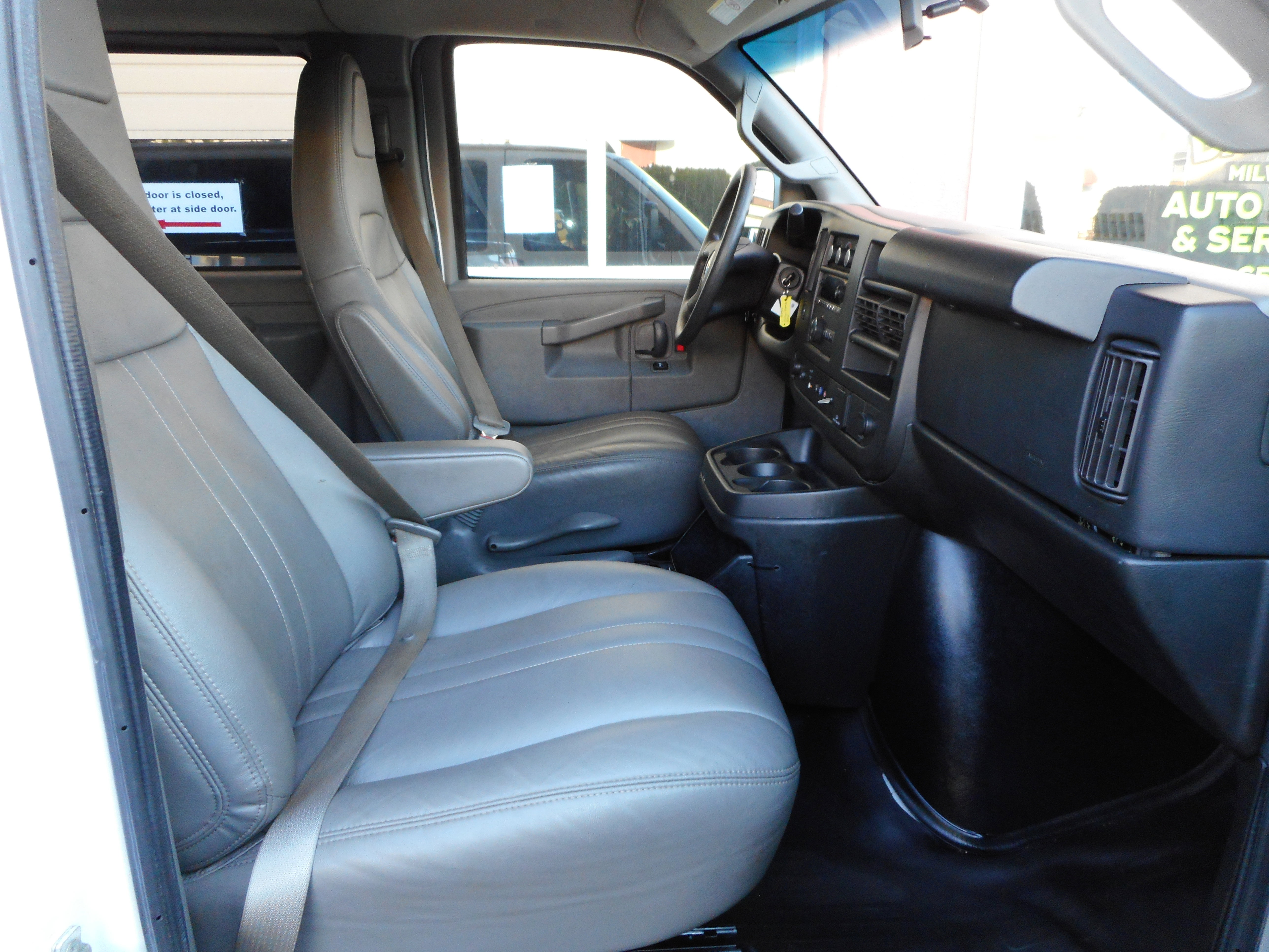 Used 2017 Chevrolet Express 2500 LS image 27