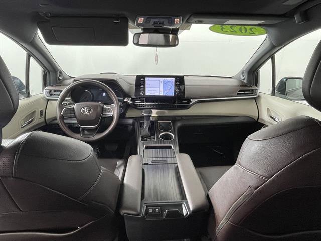 Certified 2023 Toyota Sienna Platinum image 12