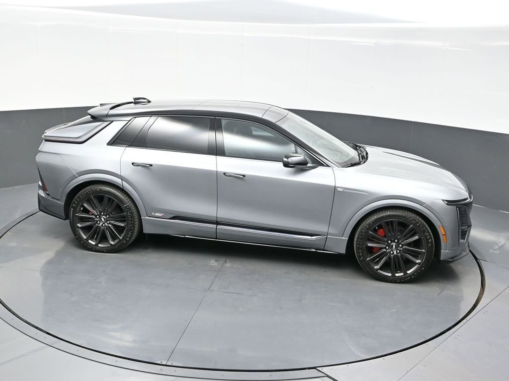 New 2026 Cadillac Lyriq V w/ LPO, Floor Liner Package AWD/4WD image 32