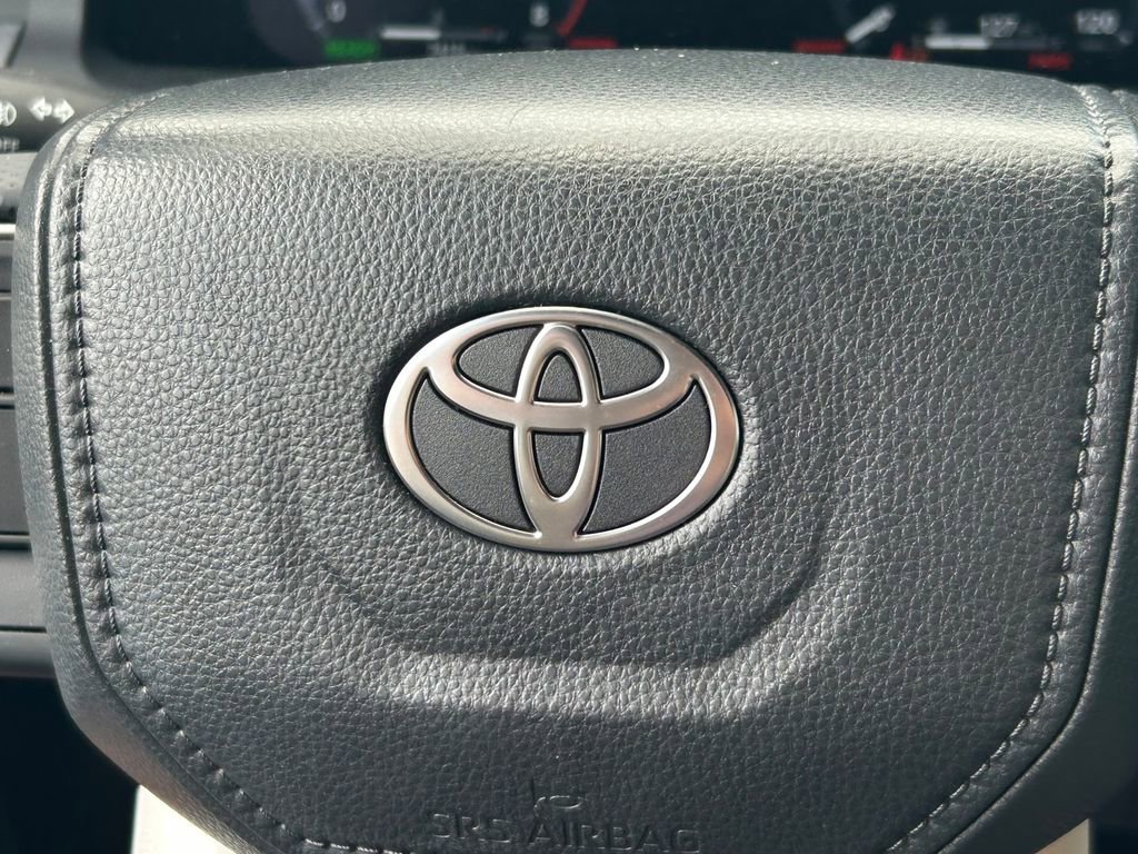 Used 2025 Toyota 4Runner Trailhunter AWD/4WD image 45