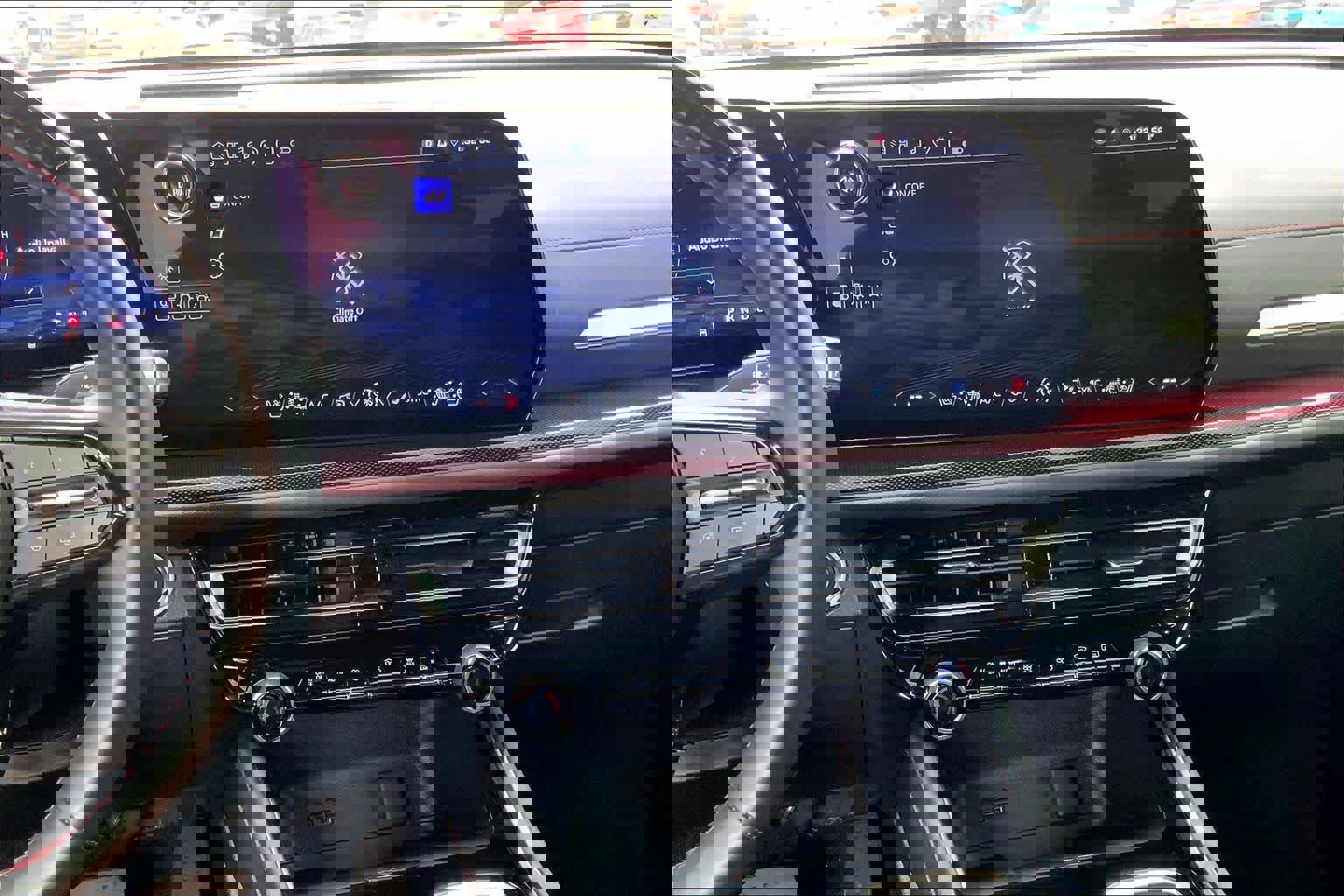 Used 2024 Chevrolet Traverse RS image 7