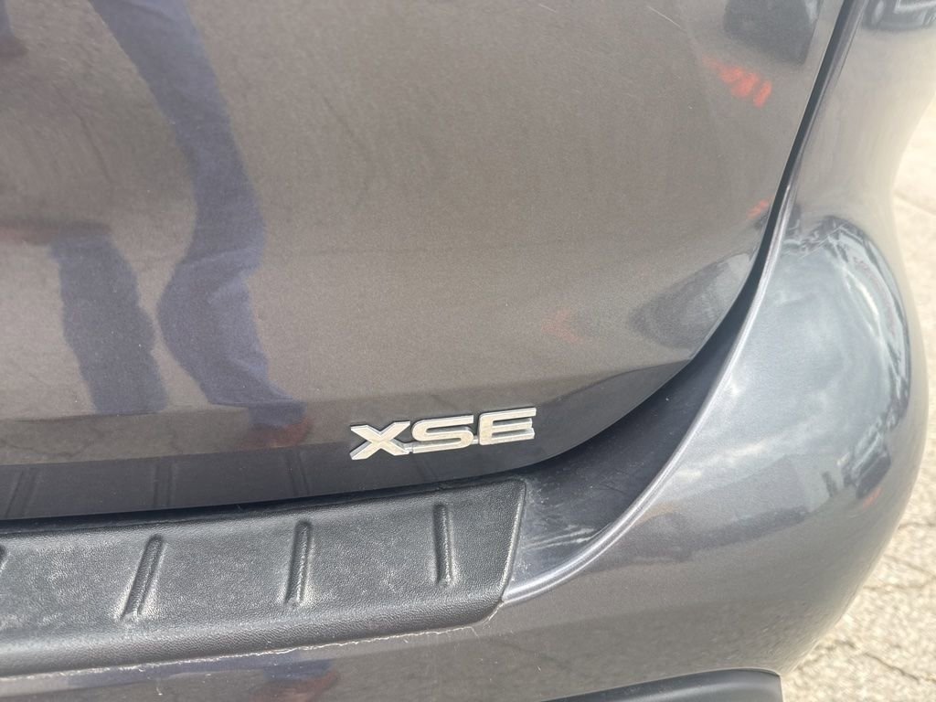 Used 2023 Toyota Highlander XSE FWD image 12