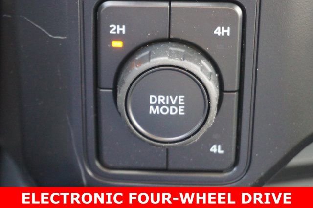 New 2026 Ford F350 XLT w/ XLT Premium Package AWD/4WD image 12