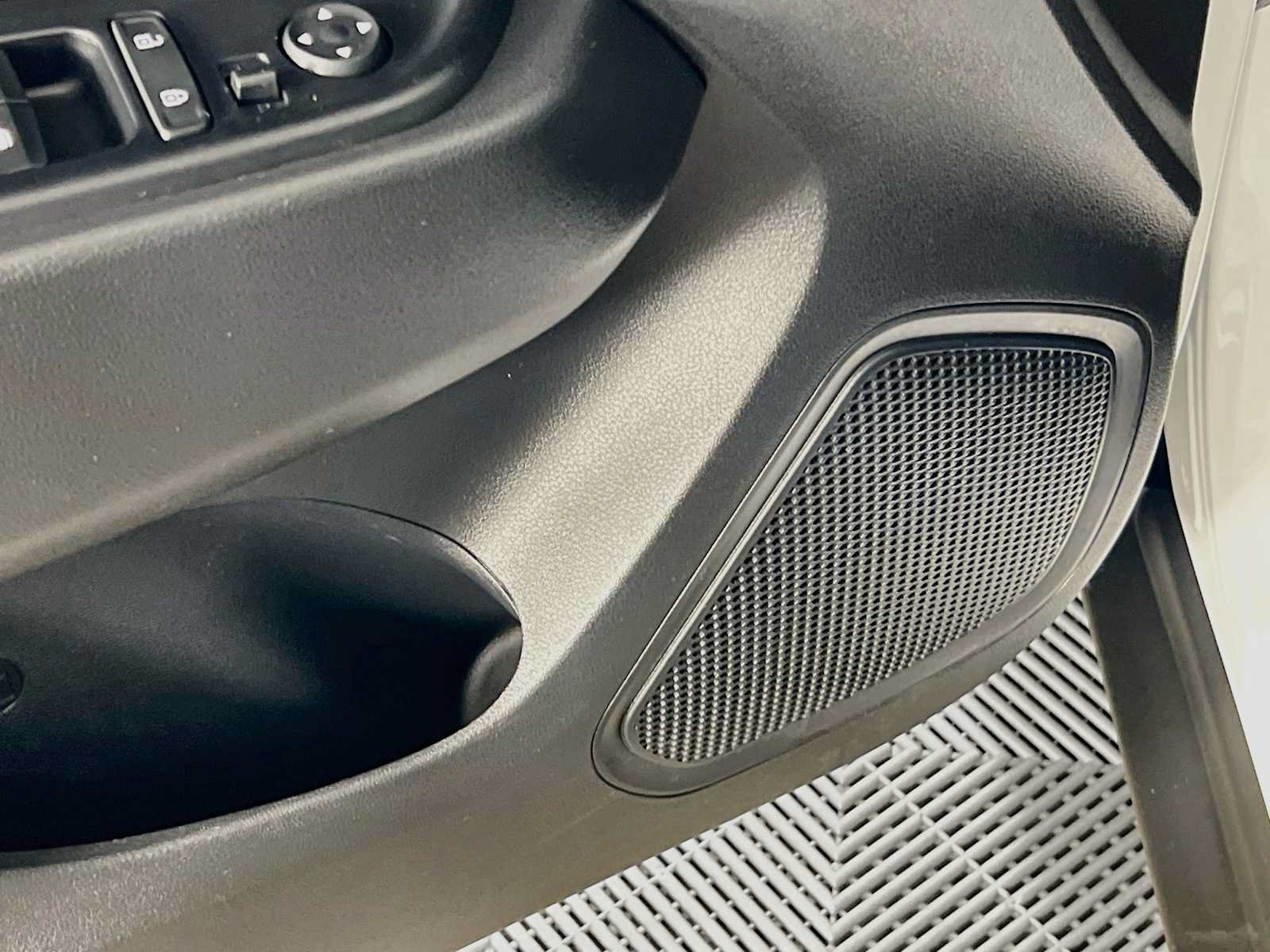 Certified 2026 Hyundai Venue SEL FWD image 18