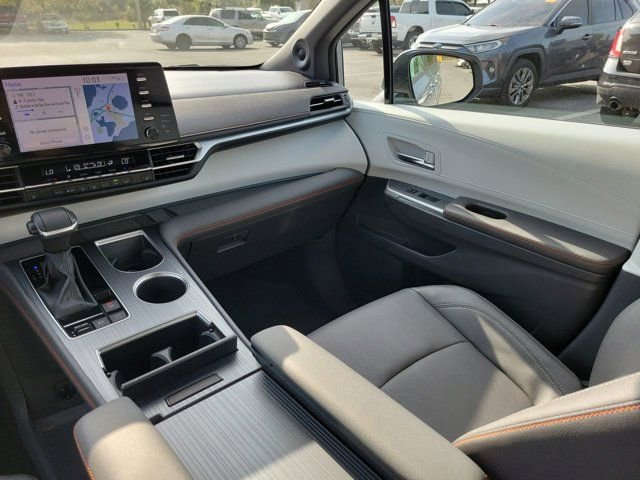 Used 2024 Toyota Sienna XSE w/ XSE Plus Package AWD/4WD image 23
