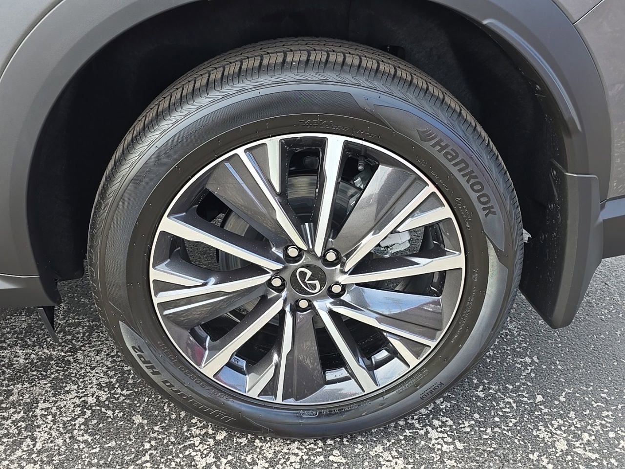 New 2026 INFINITI QX60 Luxe image 9