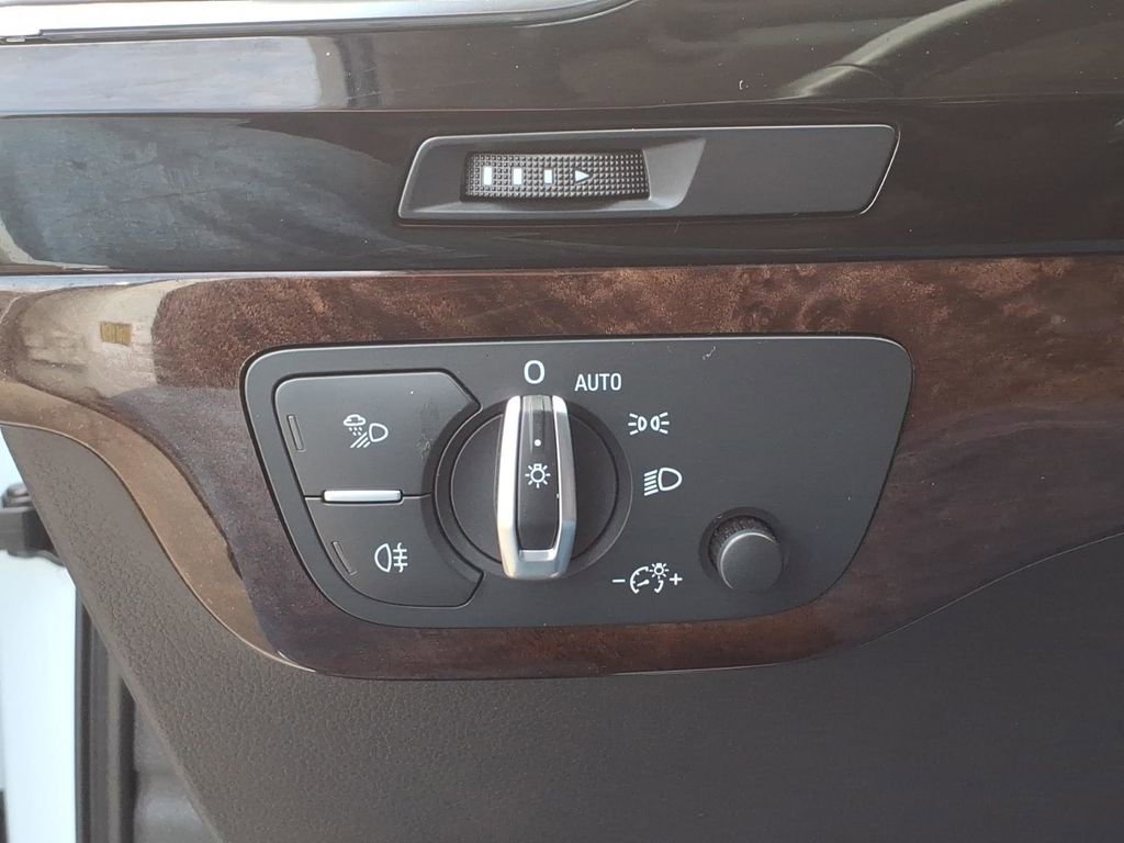 Used 2019 Audi Q7 3.0T Premium Plus w/ Premium Plus Package AWD/4WD image 18