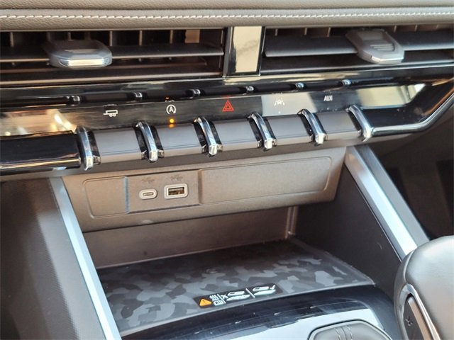 Used 2024 Chevrolet Colorado LT w/ LT Convenience Package III image 32