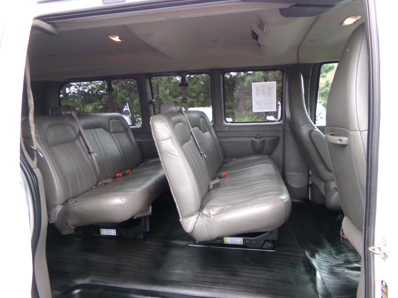 Used 2019 GMC Savana 3500 LS w/ Cold Climate Package image 32
