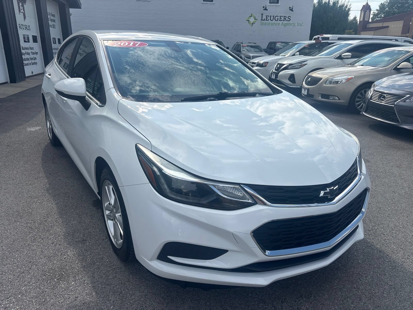 Used 2017 Chevrolet Cruze LT w/ Convenience Package FWD image 7