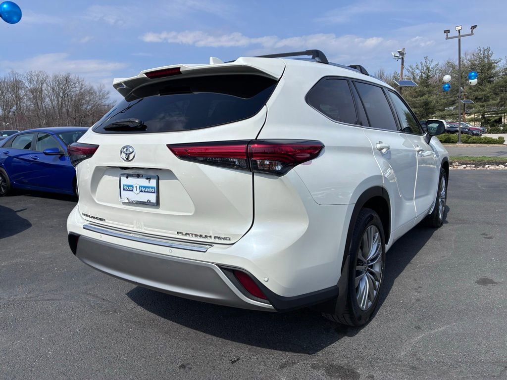 Used 2020 Toyota Highlander Platinum AWD/4WD image 8