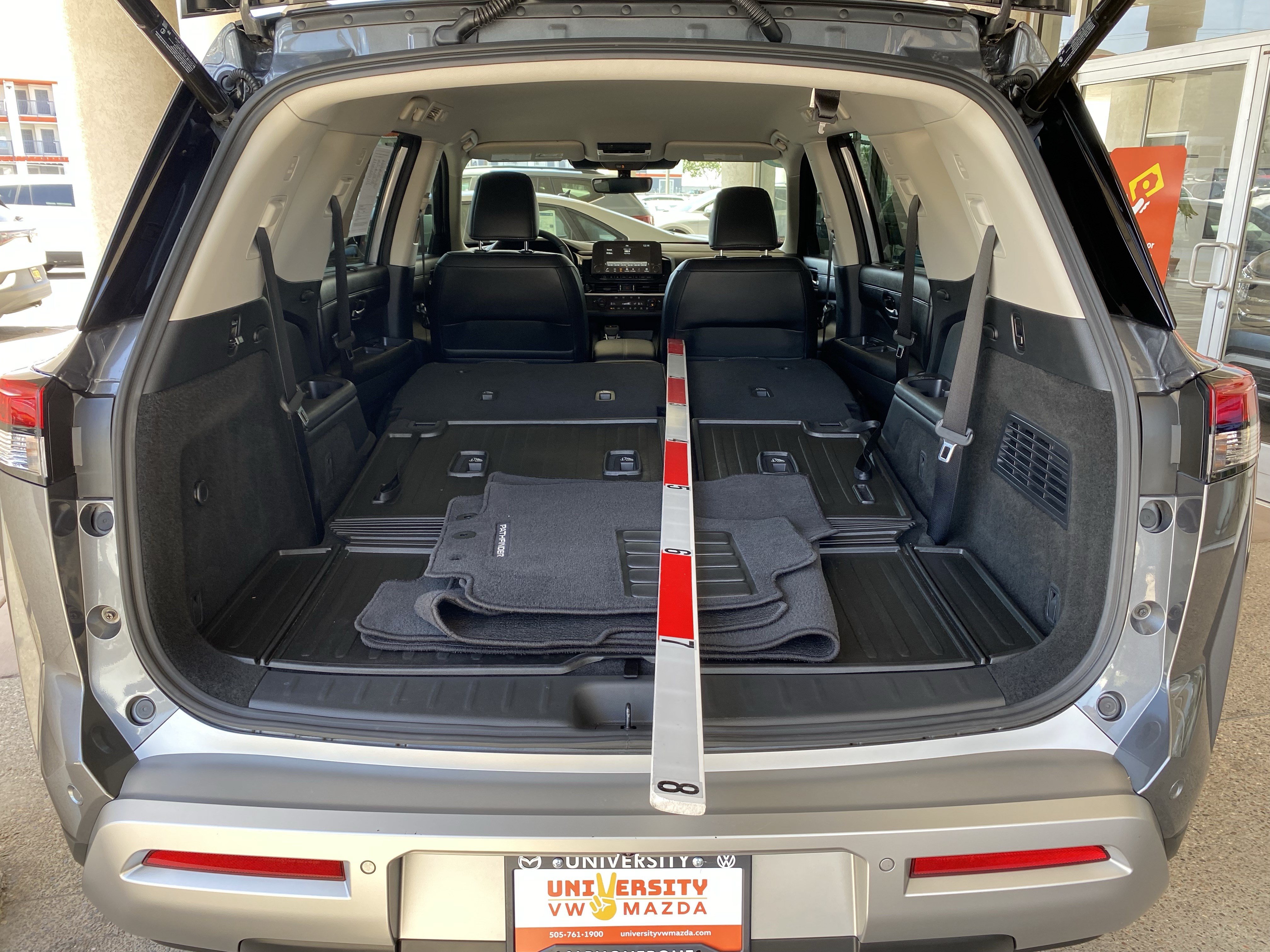 Used 2025 Nissan Pathfinder SL w/ Cargo Package AWD/4WD image 17