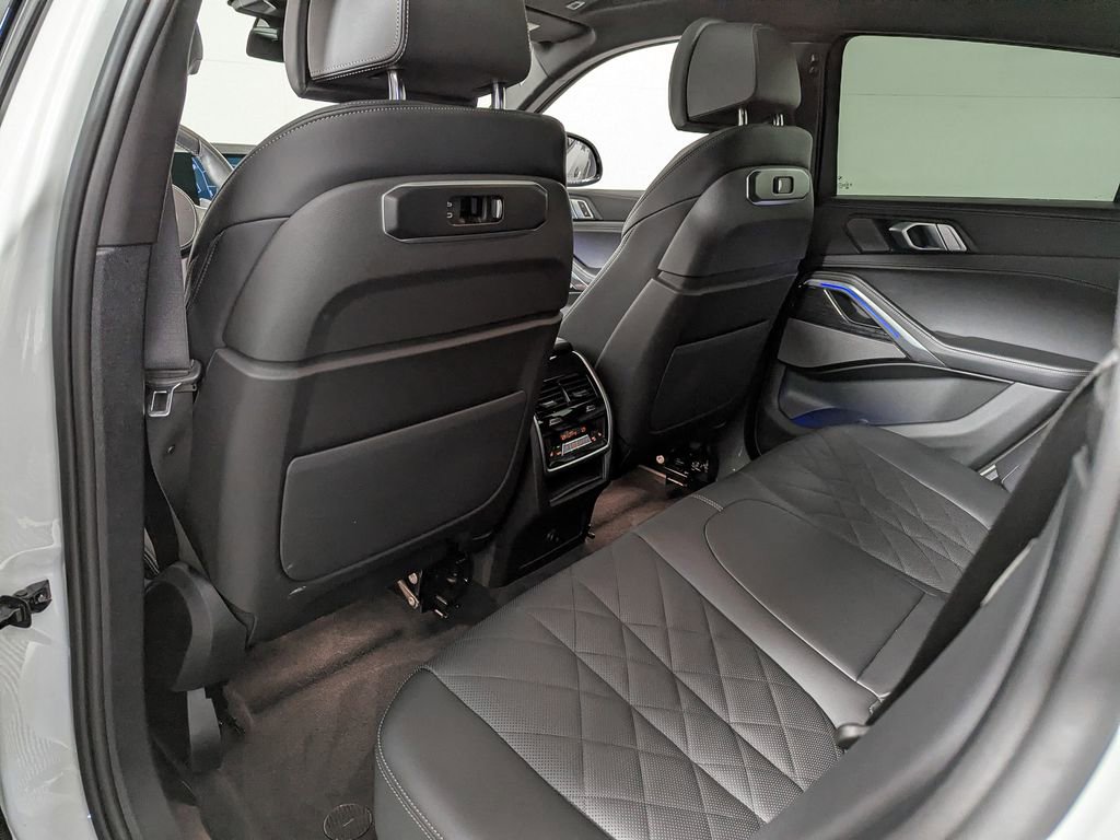 Used 2026 BMW X6 xDrive40i image 44