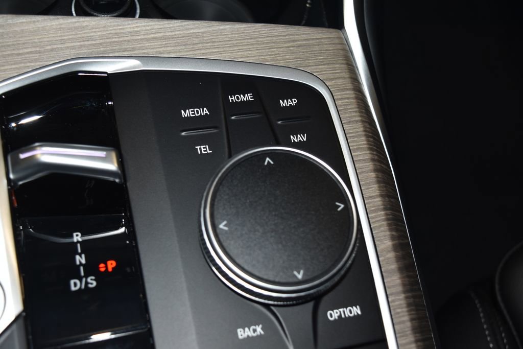 Certified 2025 BMW 330i xDrive Sedan w/ Premium Package image 16