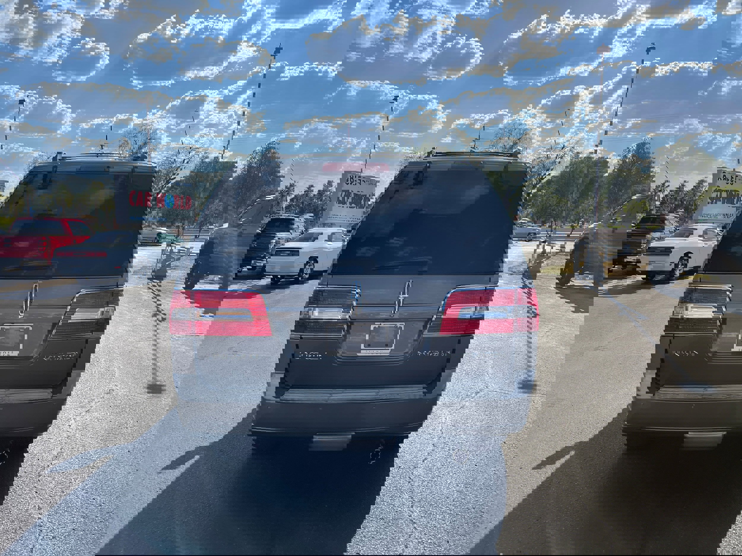 Used 2014 Lincoln Navigator 2WD image 4