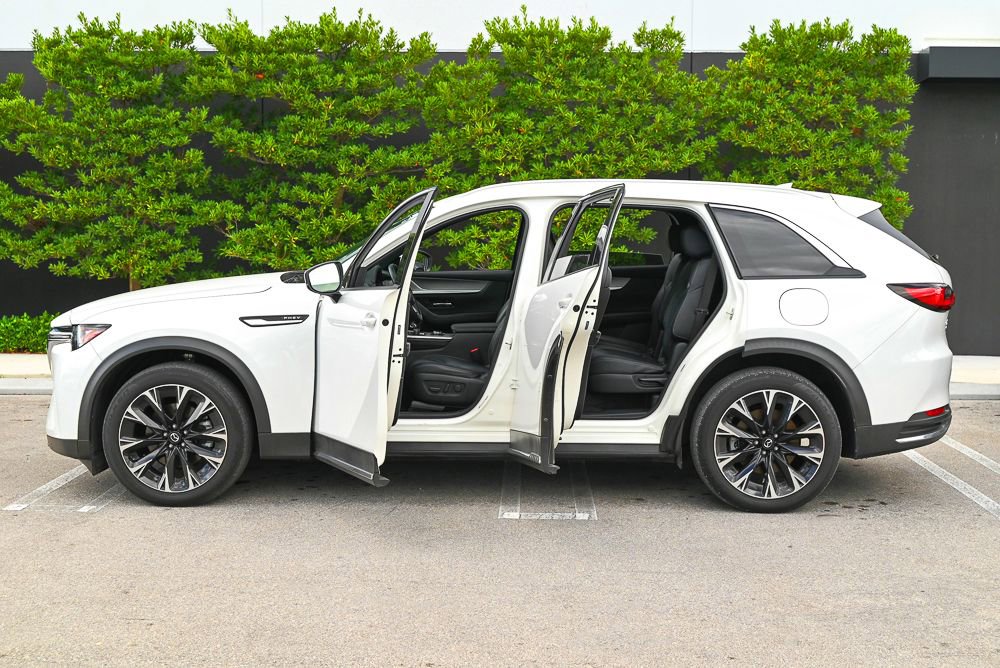 Used 2024 MAZDA CX-90 Plug-In Hybrid w/ Premium Plus image 4