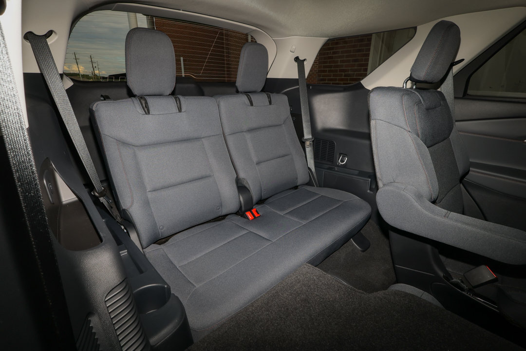 New 2026 Ford Explorer Active RWD image 26