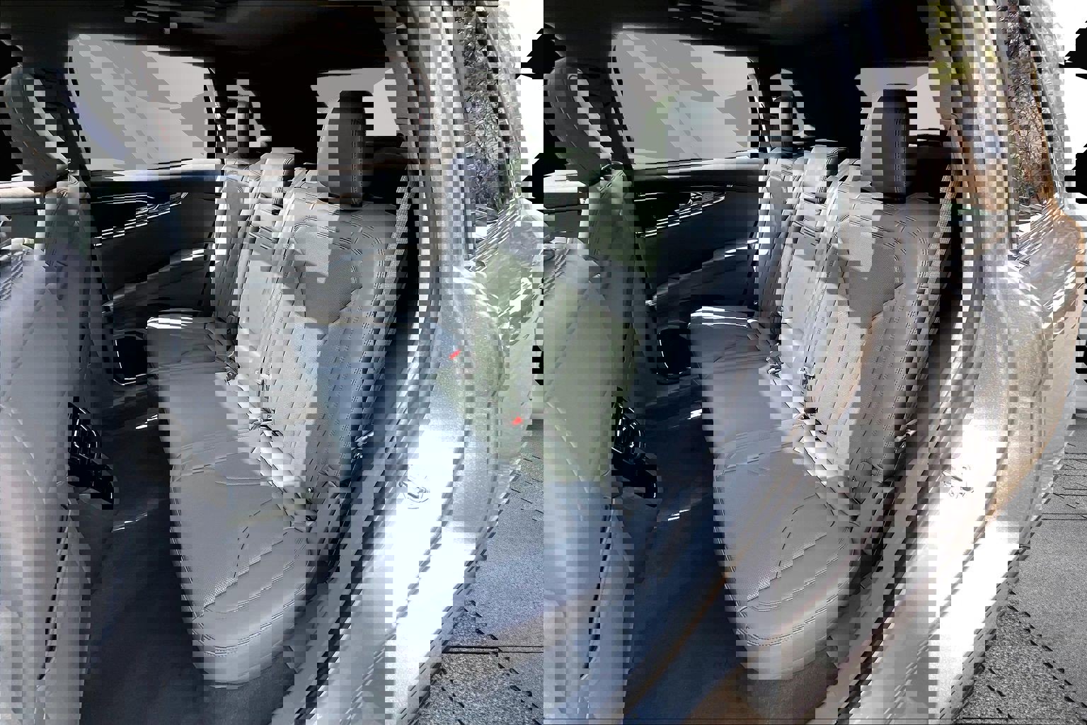 Used 2021 Lincoln Nautilus Reserve image 26