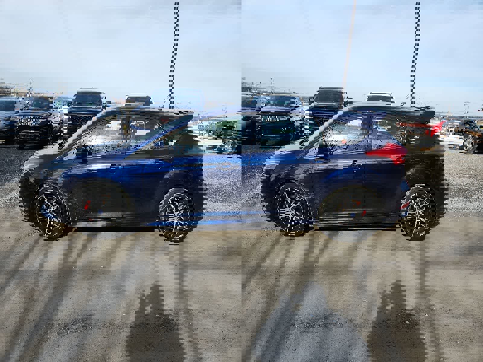 Used 2017 Ford Focus ST image 2