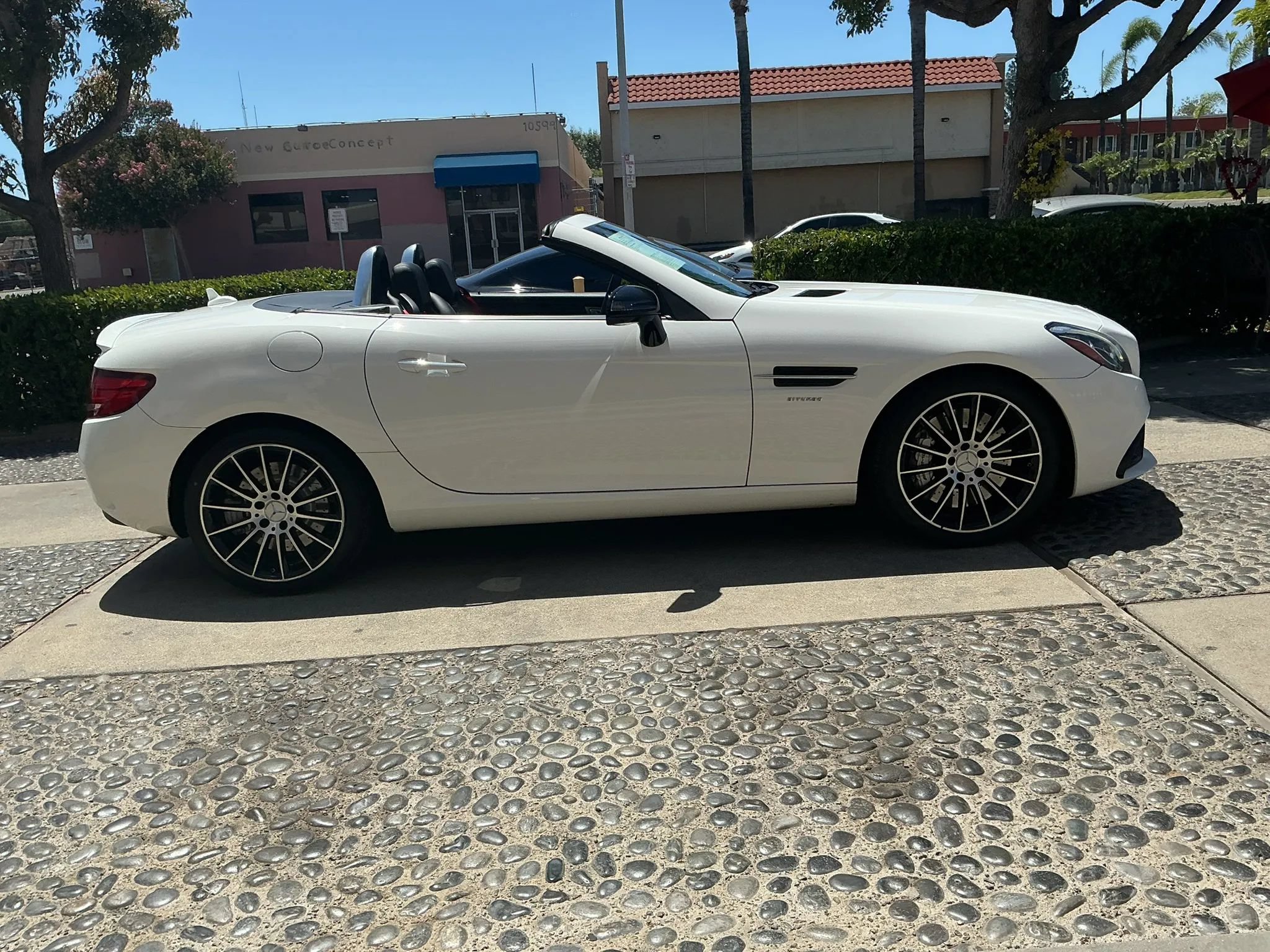 Used 2017 Mercedes-Benz SLC 43 AMG image 5