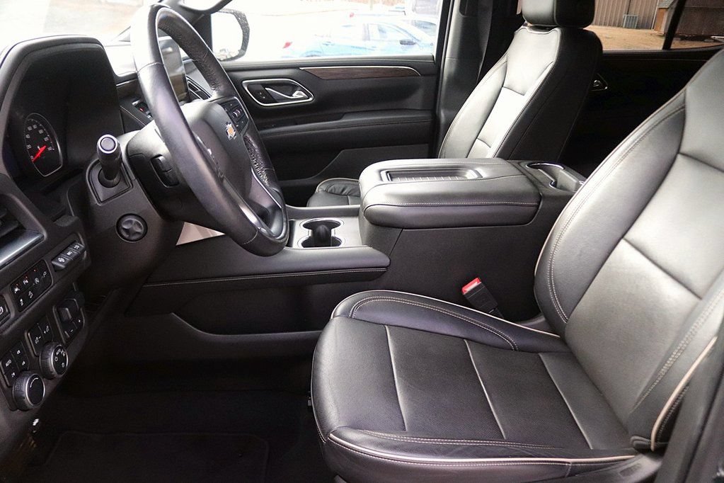 Used 2021 Chevrolet Tahoe Premier w/ Premium Package AWD/4WD image 13