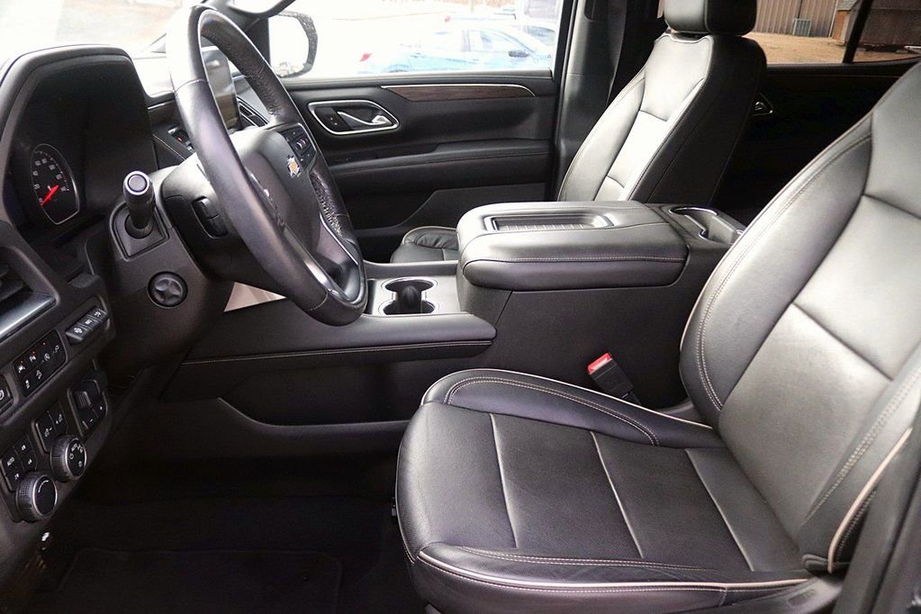 Used 2021 Chevrolet Tahoe Premier w/ Premium Package AWD/4WD image 13