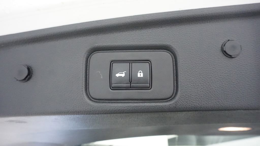 Used 2023 Nissan Pathfinder SL image 25