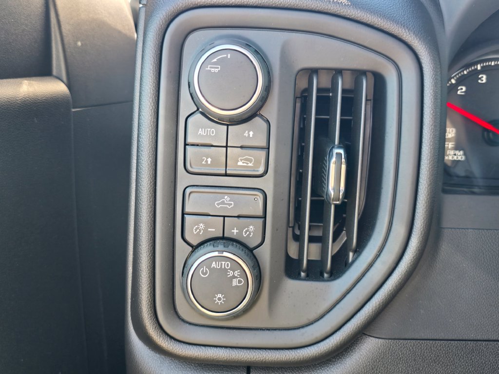 Used 2025 Chevrolet Silverado 1500 Custom AWD/4WD image 6