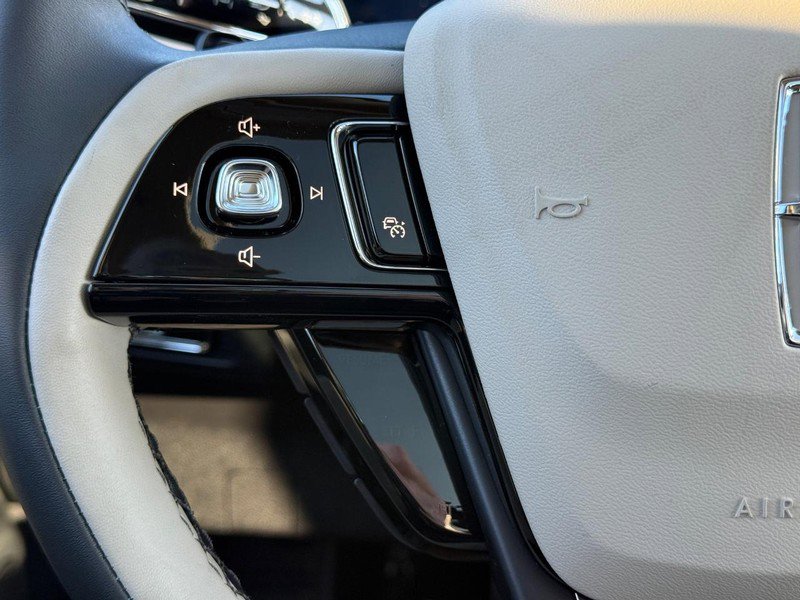 New 2026 Lincoln Corsair Premiere image 9