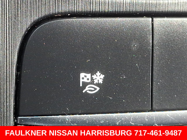 Used 2020 Ford Escape Titanium AWD/4WD image 24