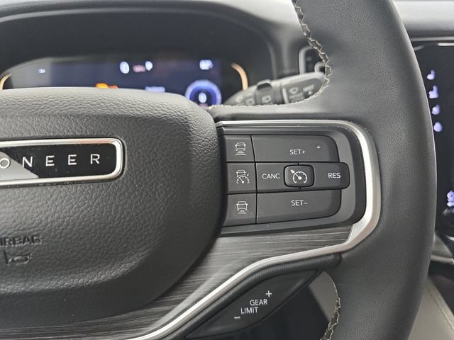 Used 2024 Jeep Wagoneer Series II w/ Flexible Seating Group RWD image 18