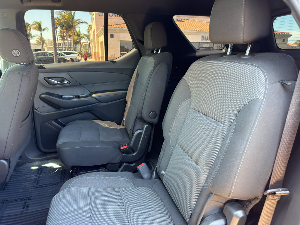 Used 2023 Chevrolet Traverse LT FWD image 8