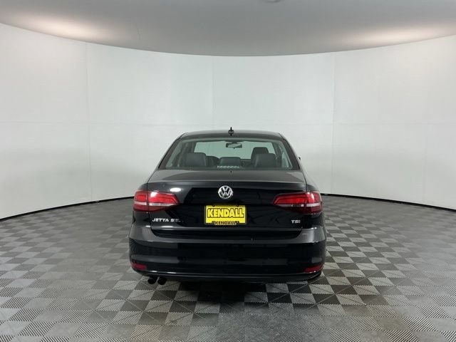 Used 2016 Volkswagen Jetta SEL w/ Lighting Package FWD image 6