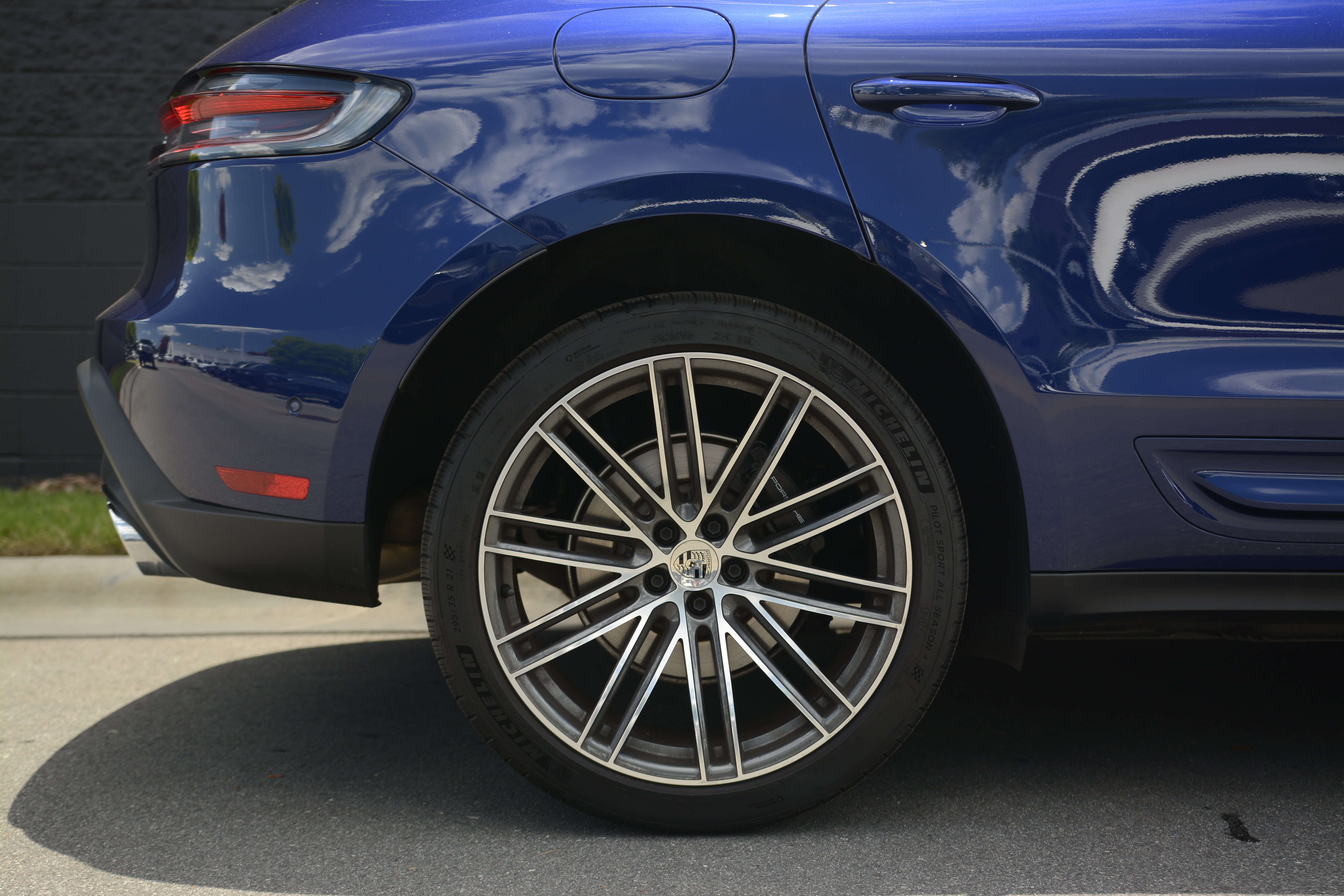 Certified 2026 Porsche Macan AWD/4WD image 41