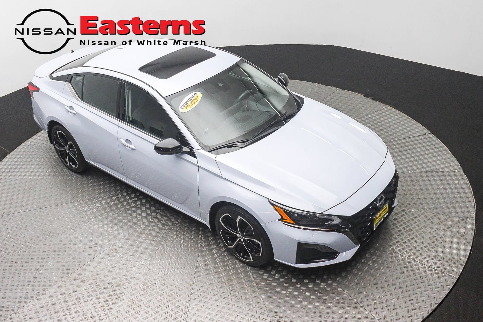 Used 2023 Nissan Altima 2.5 SR AWD/4WD image 3