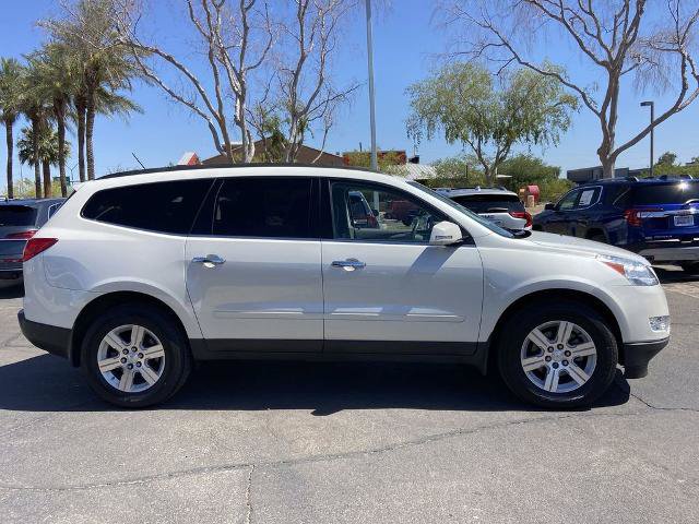 Used 2011 Chevrolet Traverse LT w/ Personal Connectivity Package FWD image 2