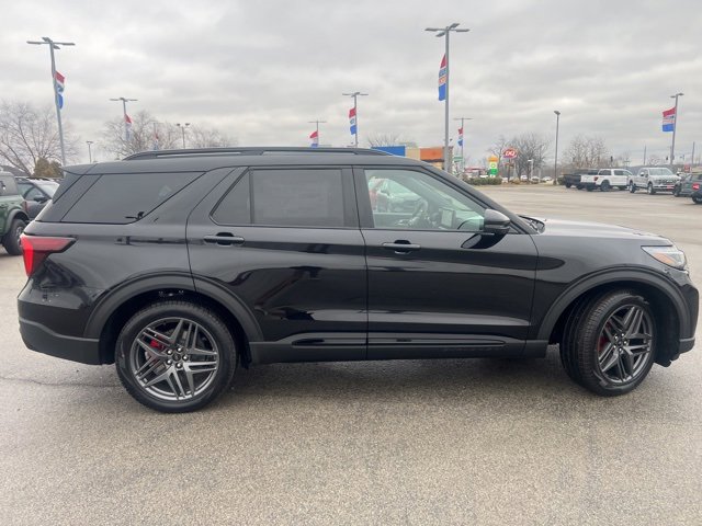 New 2026 Ford Explorer ST w/ Sun And Sound Package image 13