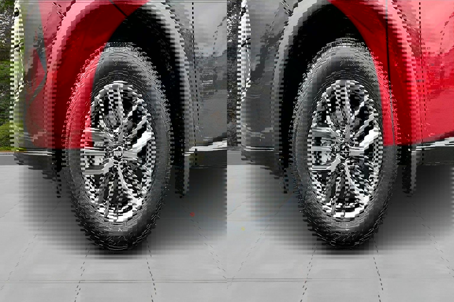 Used 2024 Nissan Rogue S image 37