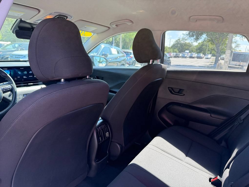 Used 2025 Hyundai Kona SEL AWD/4WD image 19
