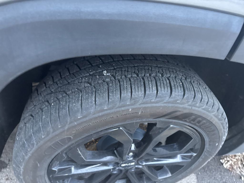 Used 2020 GMC Terrain SLT w/ Preferred Package image 9