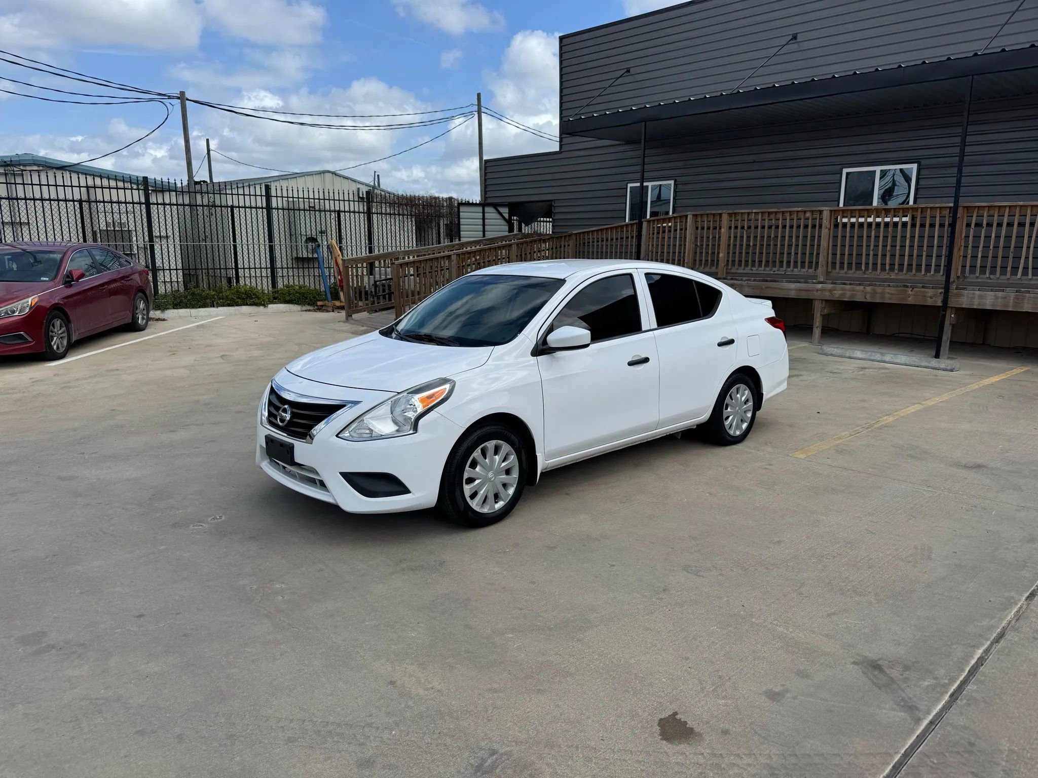 Used 2017 Nissan Versa S Plus image 1