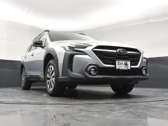 Used 2023 Subaru Outback Premium AWD/4WD image 19