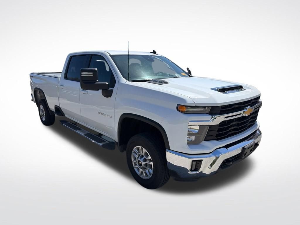 Used 2025 Chevrolet Silverado 2500 LT w/ Convenience Package image 3