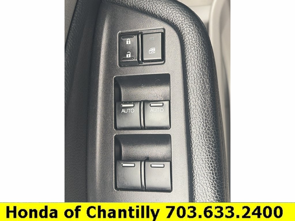 Used 2016 Honda Pilot LX image 16