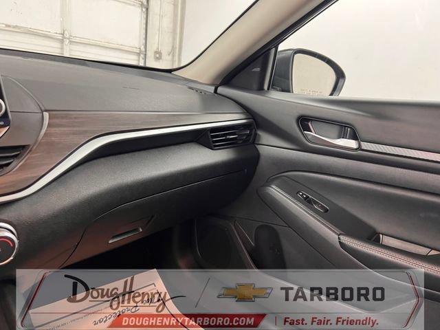 Used 2025 Nissan Altima 2.5 SV FWD image 44