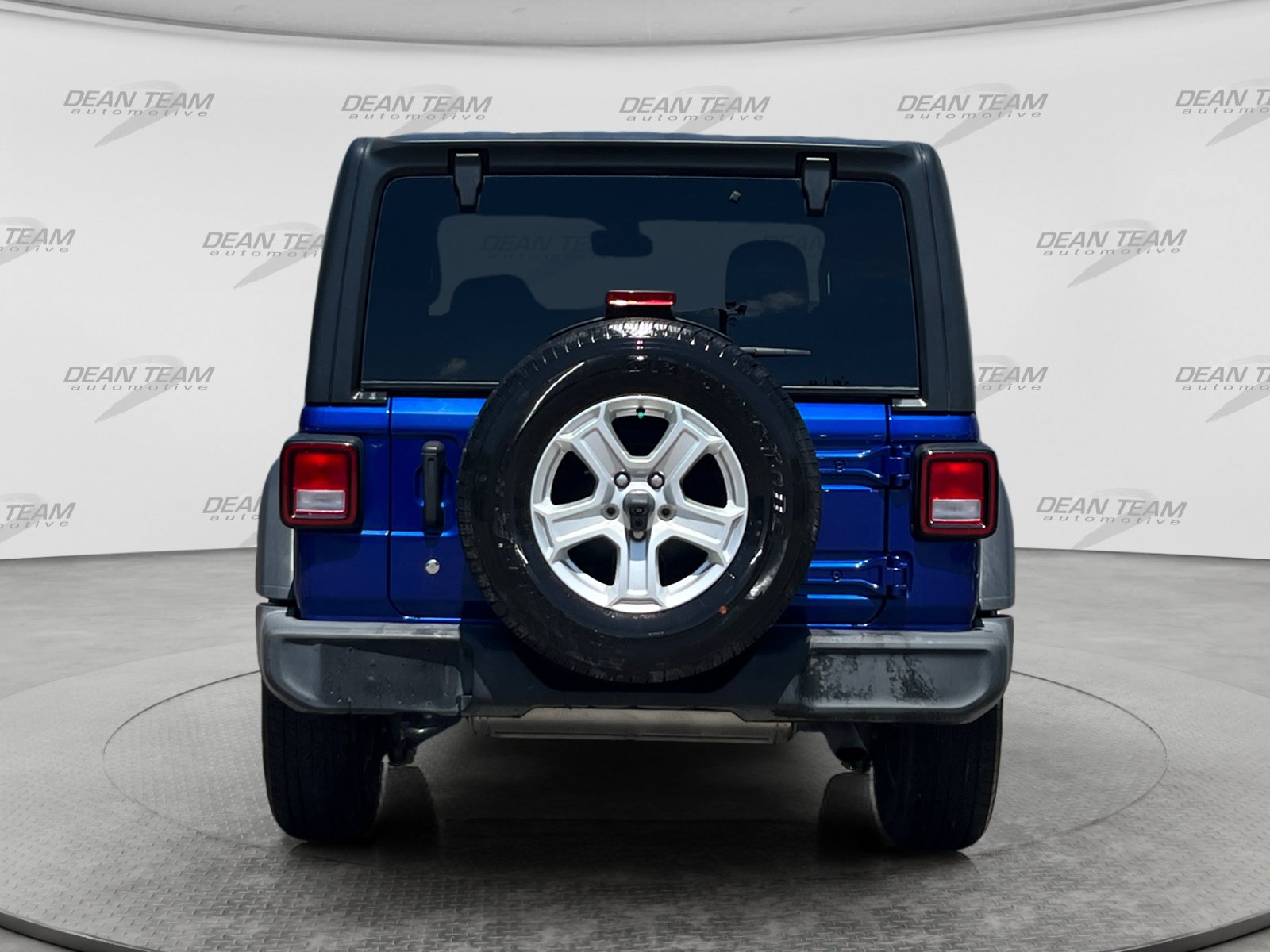 Used 2018 Jeep Wrangler Sport AWD/4WD image 6