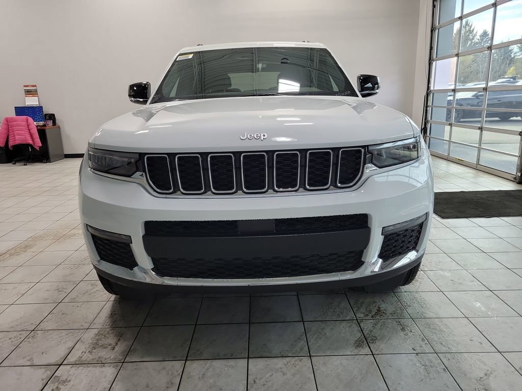New 2025 Jeep Grand Cherokee L Limited video 3