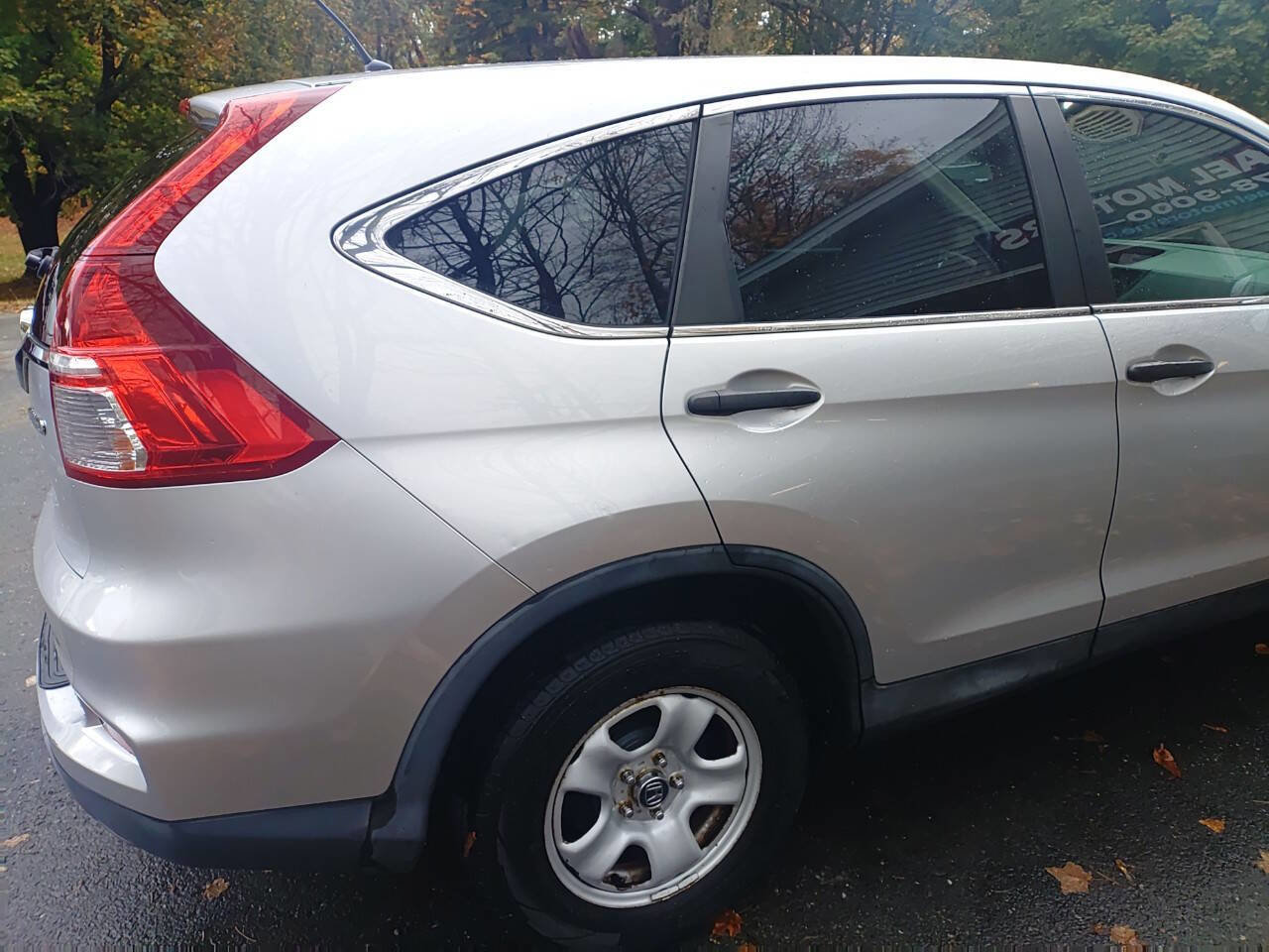 Used 2015 Honda CR-V LX image 7
