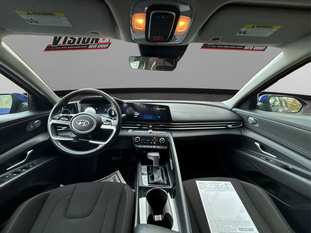 Used 2023 Hyundai Elantra SEL w/ Convenience Package image 23